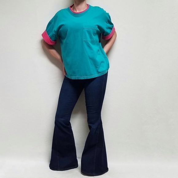 VINTAGE 90s Teal Hot Pink Oversized Boxy Cut Cuffed Short Sleeve Cropped Tee - Picture 2 of 13
